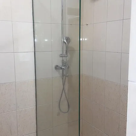 Apartman Spacious And Modern 3 Bdr For Families & Groups *