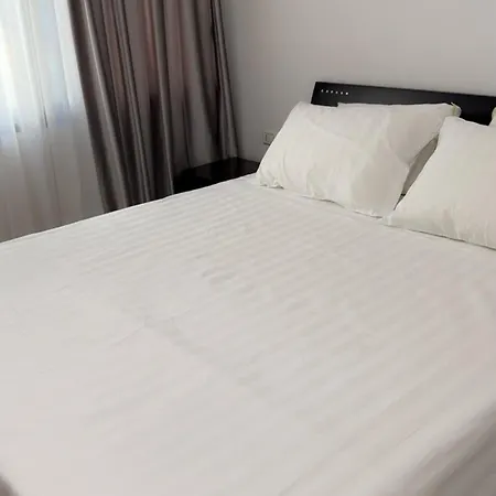 Spacious And Modern 3 Bdr For Families & Groups Appartement Tirana